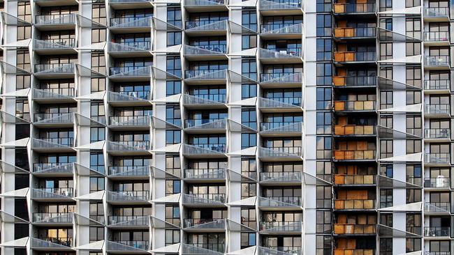 A cigarette butt caused a fire at the Lacrosse Tower in Docklands in 2015.