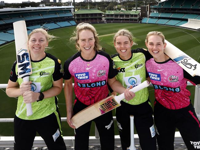 The Sydney Sixers Ellyse Perry and Maitlan Brown and the Sydney ThunderÃs  Heather Knight and Phoebe Litchfield on the rooftop of the Victor Trumper Stand at the Sydney Cricket Ground ahead of the WBBL Sydney Smash. It will be the second match of a double header played at the SCG on Sunday November 26th.  Photo by Phil Hillyard(Image Supplied for Editorial Use only - **NO ON SALES** - Â©Phil Hillyard )