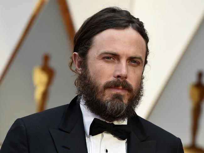 Affleck pulls out of Oscars duties
