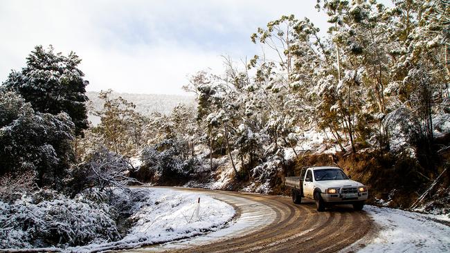 The road heading up to Uxbridge. Photo Megan Jackson DVG Snow Hobart