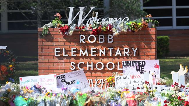 A memorial for victims of Tuesday's mass shooting at Robb Elementary School. Picture: Michael M. Santiago/Getty Images/AFP.