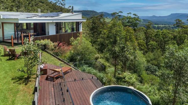 Eyrie House received a ‘Highly Commended’ accolade in the 2019 NSW Architecture Awards in the Country Division. Picture: Airbnb