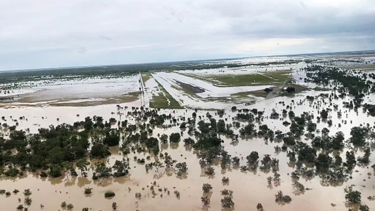 Burke and Doomadgee floods: Mayors mercy dash to Canberra to plea to PM ...