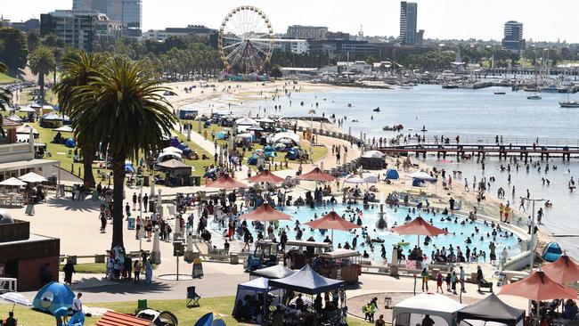 New Year’s Eve at Eastern Beach in Geelong. Picture: David Smith