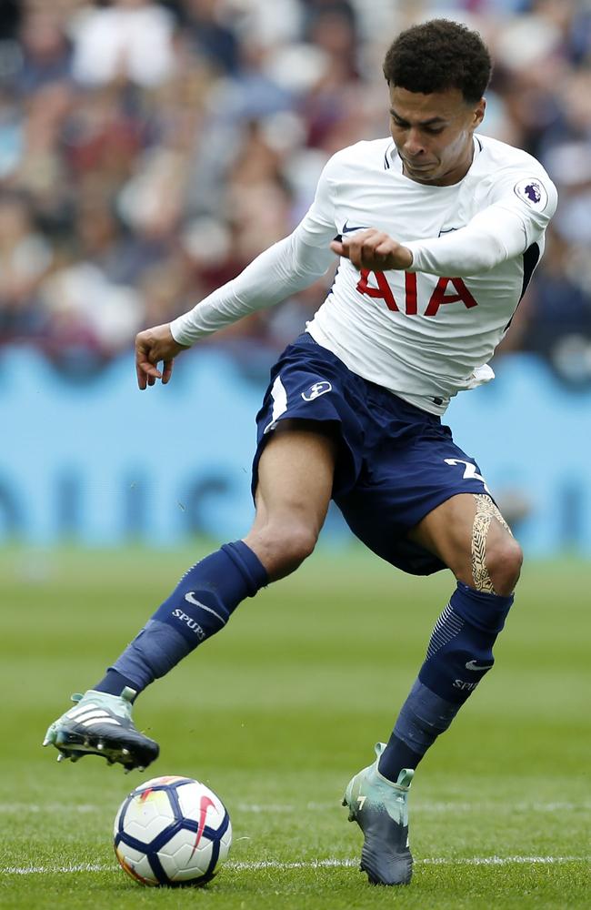 Tottenham's English midfielder Dele Alli