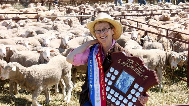 Caroline Heath, Wikari, with the John Wells Memorial Shield and inaugural Mark Wettenhall best presented pen award which the family won at Jerilderie. Picture: Jenny Kelly