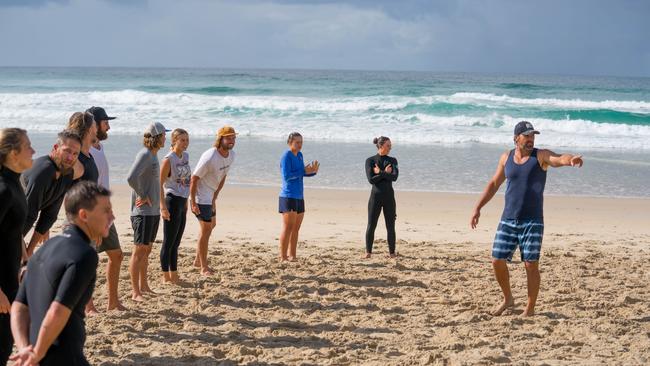 Pat Rafter trains on the beach with Ash Barty at Broken Head near Byron Bay