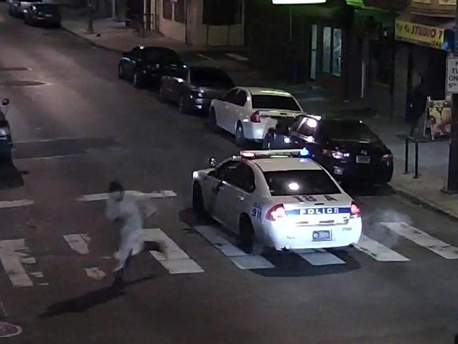 Man ambushes cop in patrol car in Philadelphia, pledges allegiance to ...