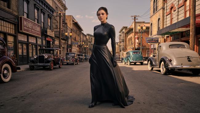 Natalie Dormer as the shape-shifting demon Magda in Penny Dreadful: City of Angels.