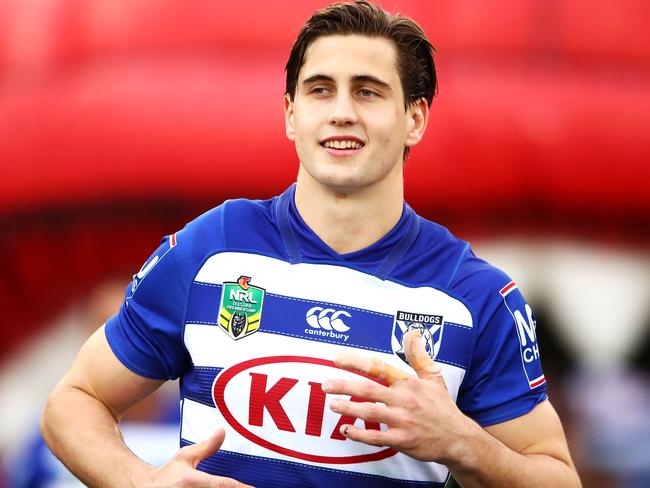 SYDNEY, AUSTRALIA - AUGUST 26: Lachlan Lewis of the Bulldogs runs out during the round 24 NRL match between the St George Illawarra Dragons and the Canterbury Bulldogs at UOW Jubilee Oval on August 26, 2018 in Sydney, Australia. (Photo by Mark Kolbe/Getty Images)