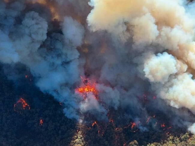 Western Australia residents are being urged to “act immediately to survive” as a Bushfire Emergency Warning has been issued., , The Department of Fire and Emergency Services (DFES) issued the warning for parts of Blythewood, Coolup, Meelon, Nanga Brook,Oakley, Teesdale and Waroona in the Shires of Waroona and Murray just before noon on Monday.  Picture: Department of Fire and Emergency Services WA (posted 24/3/2024)