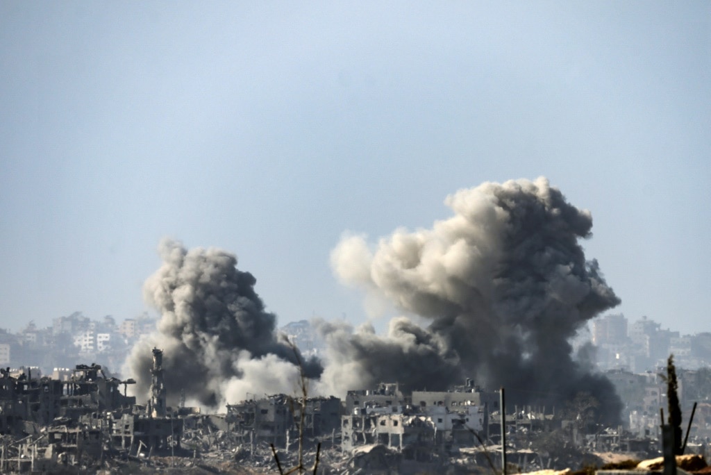 Gazans bury their dead in orchards and football fields | news.com.au ...