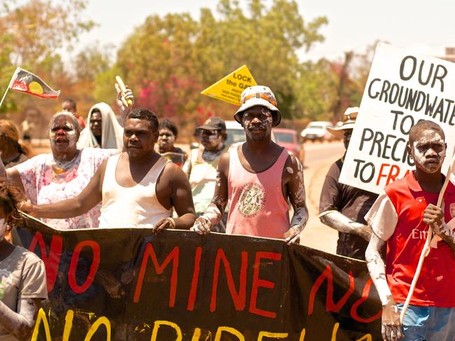 Families in Borroloola protesting about impacts from the mine. Picture: Padriac Gibson