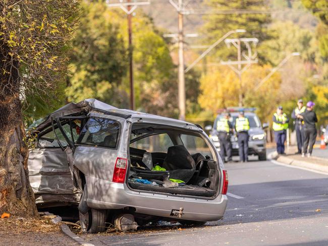 ADELAIDE, AUSTRALIA - NewsWire Photos - MAY 24 2024: CAR CRASH. Ayr Ave and Belair Road, Torrens Park. Picture: NewsWire / Ben Clark