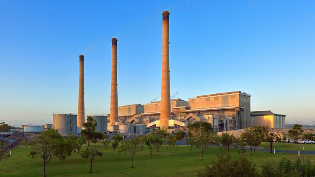 Gladstone Power Station, one of two privately owned Queensland coal stations, largely services a nearby aluminium smelter and refinery, which are majority owned by Rio.