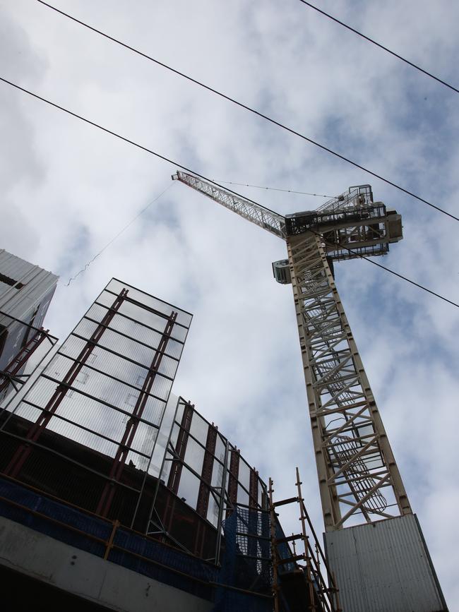 Crane accident at the Raptis Pearl development at Main Beach. Picture Glenn Hampson