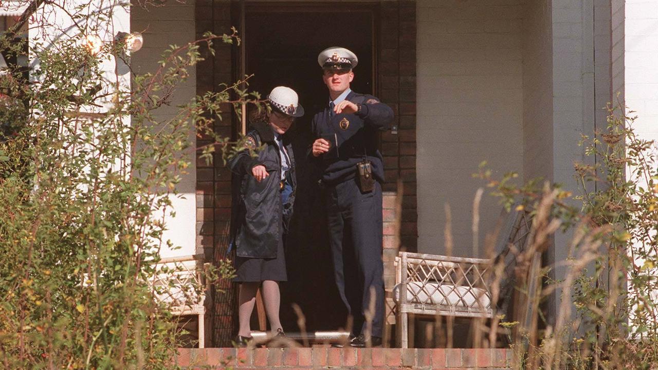 Police at the house in New Town, Hobart which Martin Bryant inherited from Helen Harvey and where he was living before the massacre.