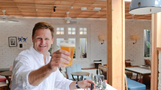 Hotelier Fraser Short has put his hospitality company into administration.