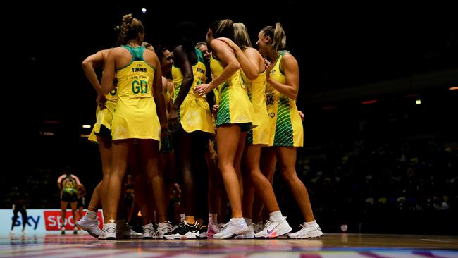 Diamonds netball team photos