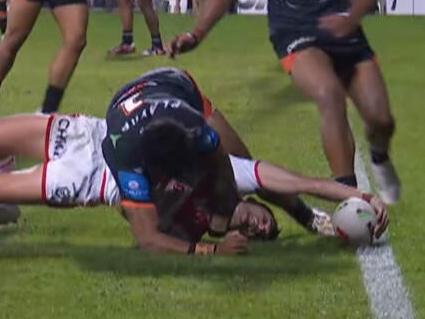 Kyle Flanagan's try was disallowed.