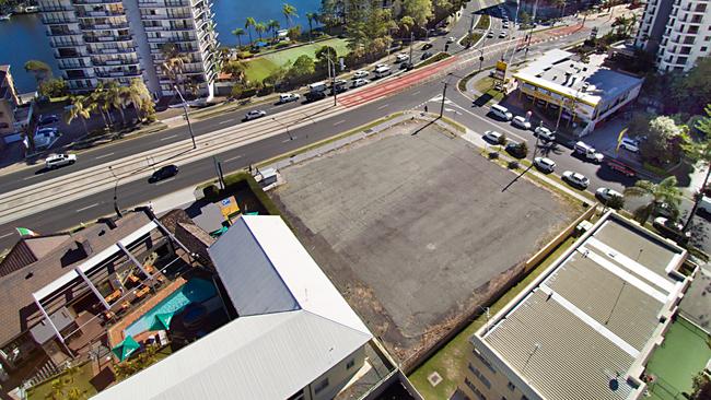 The 30 Aubrey Street site beside the D'Arcy Arms property in Surfers Paradise.