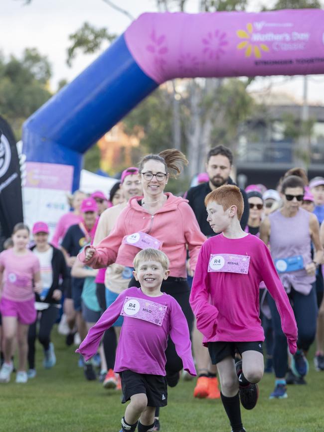 Mother's Day Classic run and walk at Bellerive. Picture: Chris Kidd