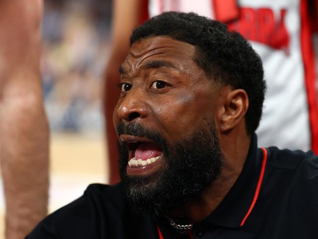 MELBOURNE, AUSTRALIA - DECEMBER 13: Hawks Head Coach Justin Tatum speaks to his players during the round 12 NBL match between Melbourne United and Illawarra Hawks at John Cain Arena, on December 13, 2024, in Melbourne, Australia. (Photo by Josh Chadwick/Getty Images)