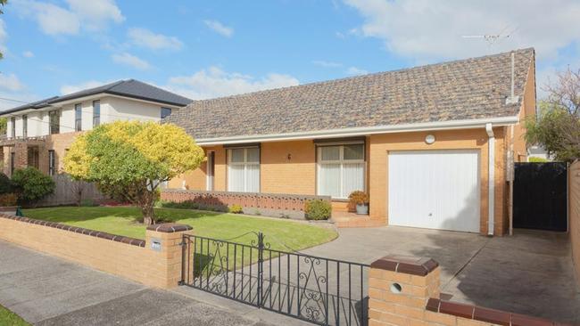 A two-bedroom house in Carnegie flew above reserve in a competitive auction.