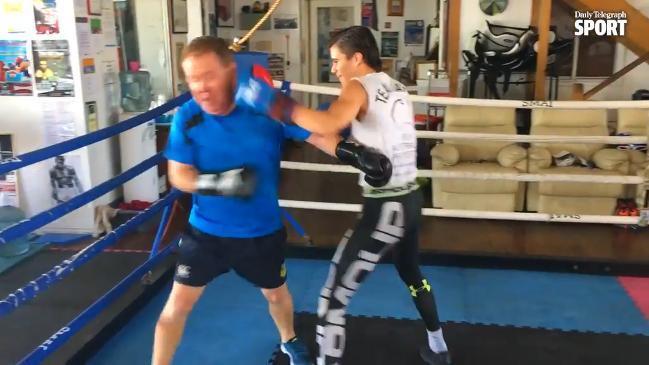 Dean ‘Bulldog’ Ritchie gets in the ring with undefeated boxer | news ...