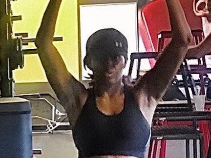 Michelle Obama flaunts abs in Instagram snap