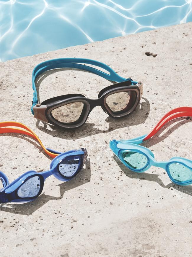 Aldi's also selling goggles for $7.99. Picture: Supplied