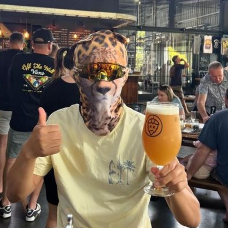 Mr Jin is not letting the exchange ruin his holiday. Picture: Instagram / @catman6701