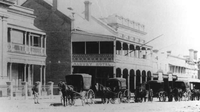 Horse-drawn cabs line up in Albury in the late 19th or early 20 century. Picture: Albury City Council