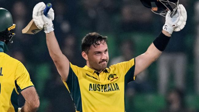 Australia's Josh Inglis celebrates after scoring a century. Photo by Aamir QURESHI / AFP.