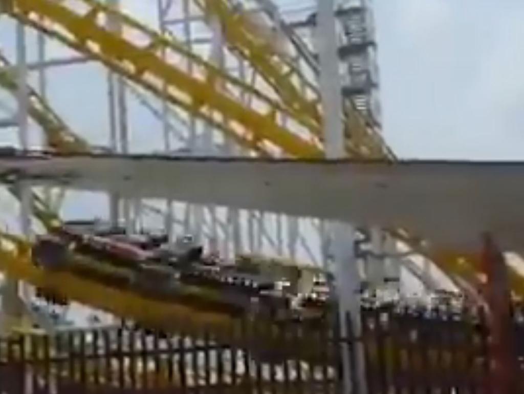 Tourists killed in rollercoaster disaster at Mexico theme park