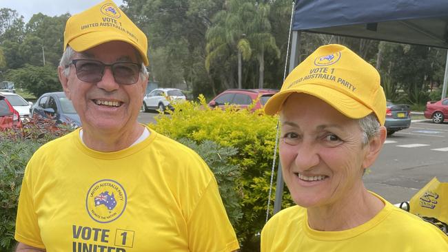 Paul Morrell and Lynette Roe were handing out flyers for United Australia Party at the Totness Street booth.