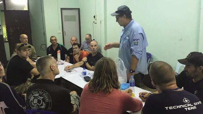 Richard Harris briefs the team during the Thai cave rescue. Image taken from the book 'Against the Odds' by Richard Harris and Craig Challen.