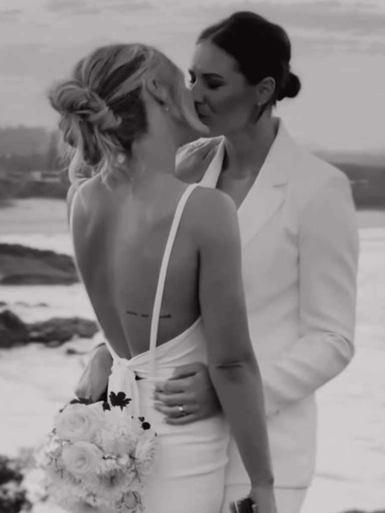 Matildas Striker Emily Gielnik Marries Long Term Partner Temica Sayer   91e752f92d91a24edcb2a0742e436444