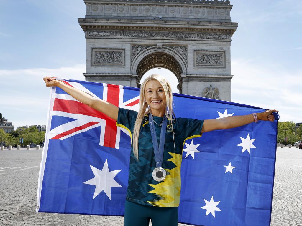 NCA. PARIS FRANCE. 2024 OLYMPIC GAMES. August 11 2024 -  Australian 1500 mtr silver medallist Jess Hull poses for photos at the Arc de Triomphe .      . Pic: Michael Klein