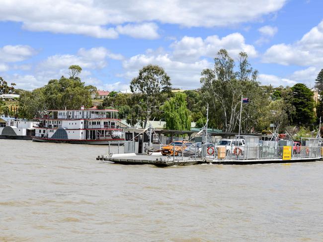 The ferry at Mannum on the Murray River, 29th October 2022. Picture: Brenton Edwards