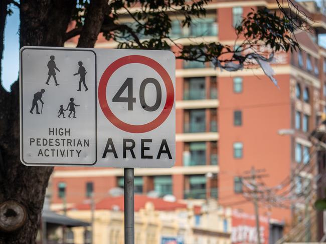 Newtown’s new 40km/h speed limit road sign – the camera at the start of the suburb has become very lucrative. Picture by Julian Andrews.