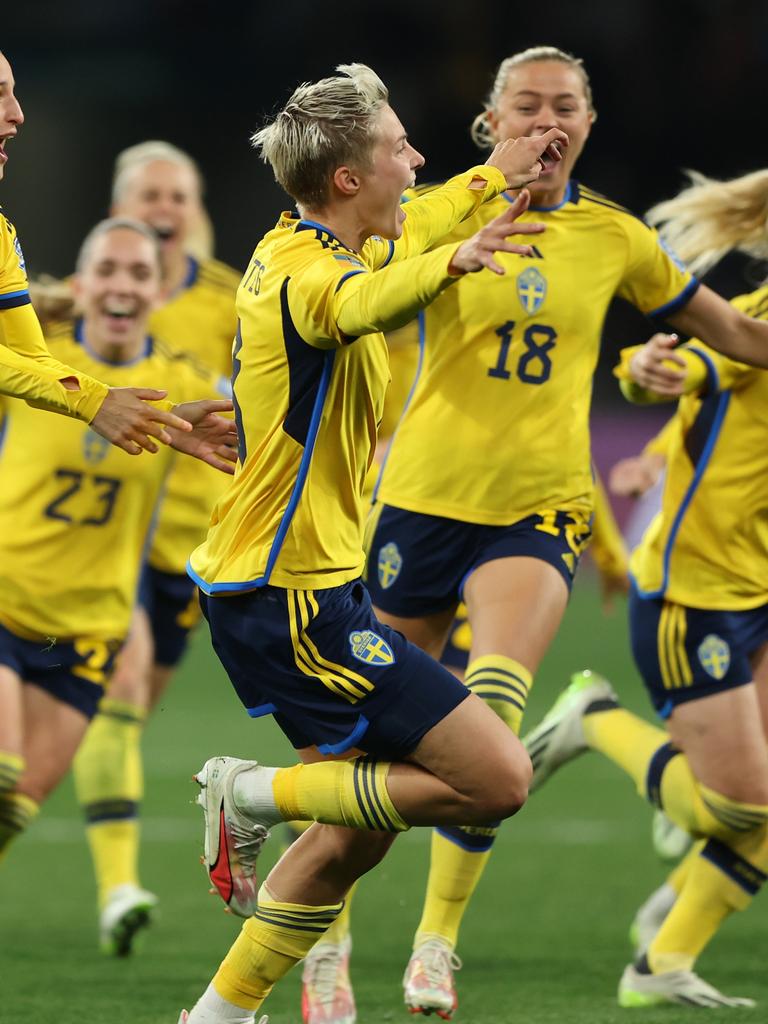 Sweden send holders US spinning out of WC after penalty drama - Khmer Times