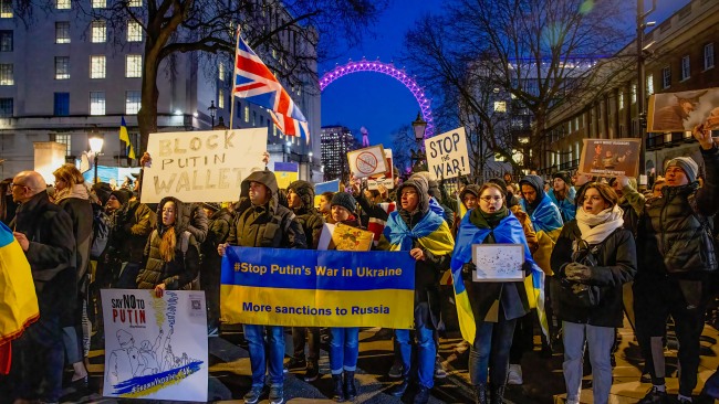 London protesters calling for Russian troops to be scaled back and harsher punishment on the Kremlin. Picture: Hesther Ng/SOPA Images/LightRocket via Getty Images