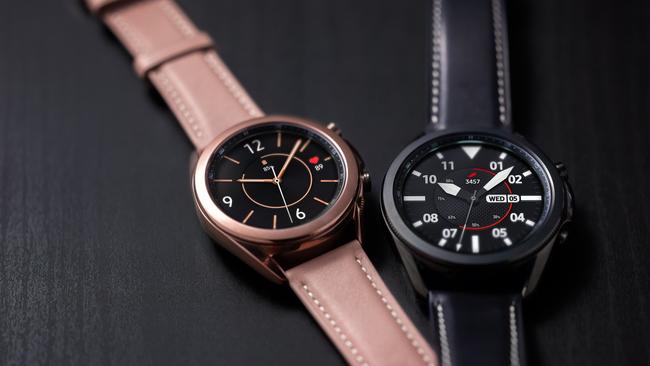 Samsung launched its new smartwatches, with rotating bezel and Sp02 sensors, this year.