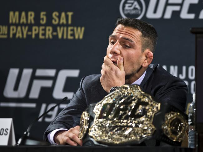 Who else has pulled out of fights with Conor McGregor in the UFC? Rafael  dos Anjos 'withdraws with broken foot' - Irish Mirror Online