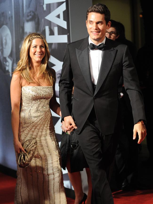 Jennifer Aniston and John Mayer at the Vanity Fair Oscar party in 2009. Picture: AAP