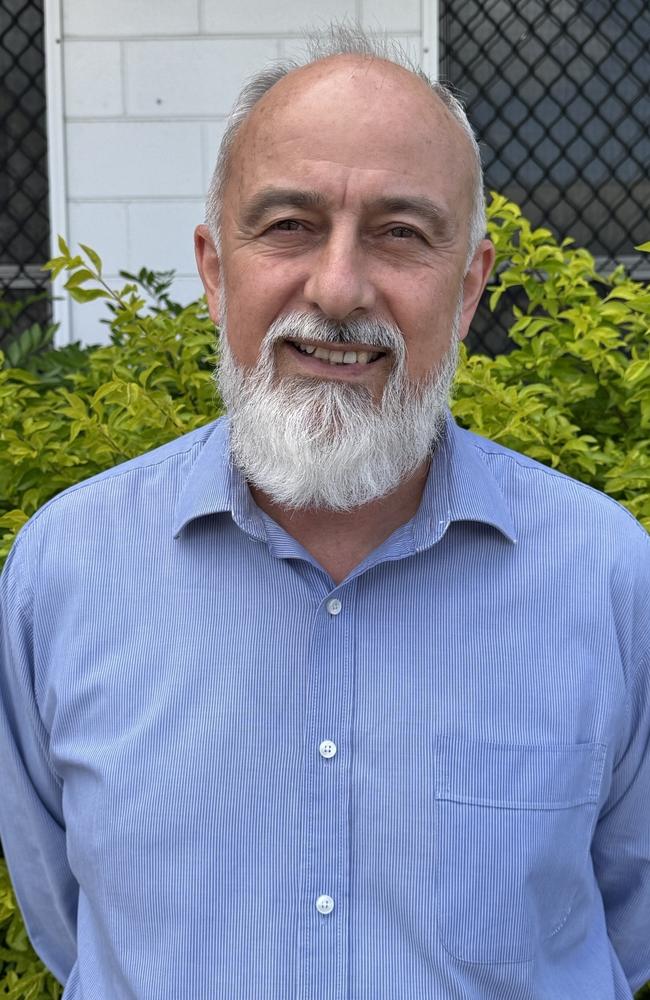Darryn Casson is running for the Katter's Australian Party.