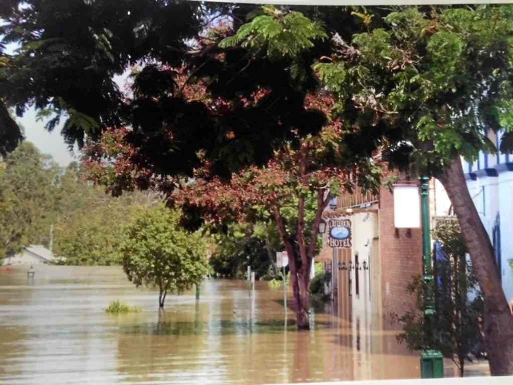 In 2011, the Mary River again inundated Wharf St.