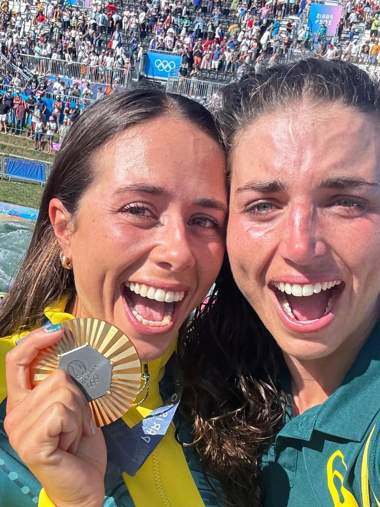 Noemie Fox wins gold kayak cross Olympic gold, jubilant scenes with ...