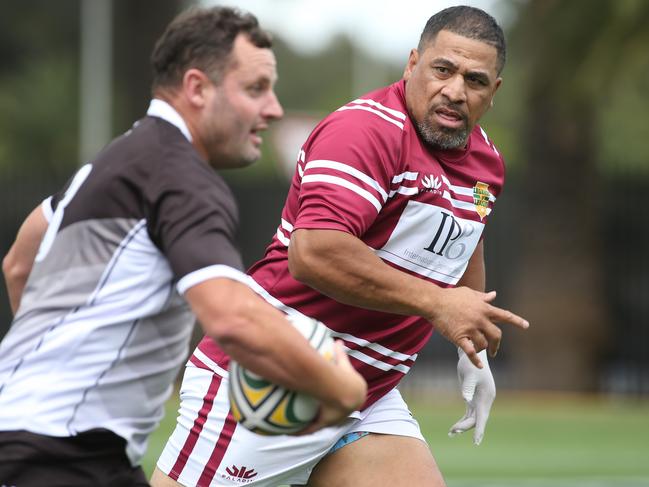 Spectators couldn’t miss Hopoate’s white glove. Picture: Tim Hunter.